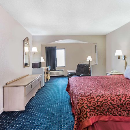 Days Inn By Wyndham Panama City/Callaway Exterior foto